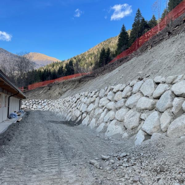 (C0 012) – MURI DI SOSTEGNO IN PIETRAME AZIENDA AGRICOLA 